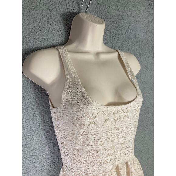 Kirra Women’s XS White Crochet Summer Dress Sleeveless Short Beach Boho Style - Picture 4 of 10